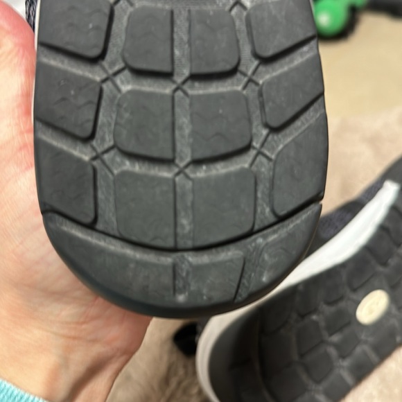 Woman’s Chaco 8.5 tennis shoes - Picture 5 of 5